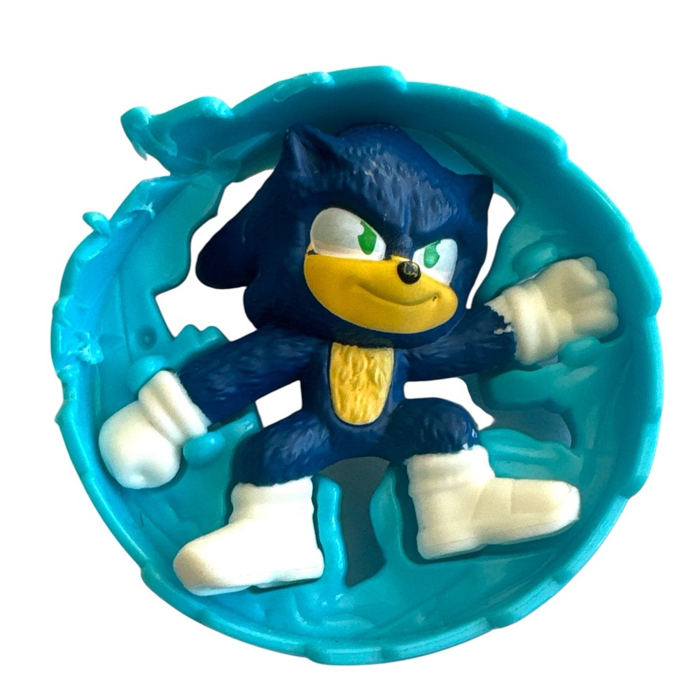 McDonald’s 2024 Sonic Happy Meal Figure – Blue Wheel Knuckles